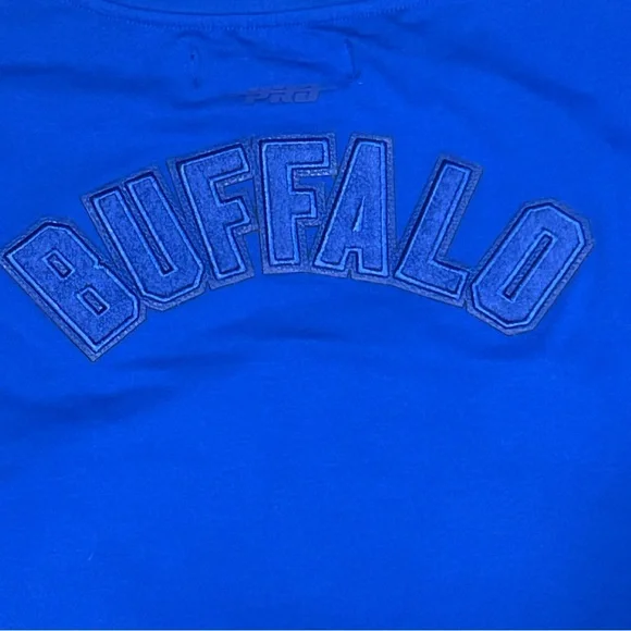 Buffalo Bills Woman’s Cropped T-Shirt (NWT) - Picture 4 of 9